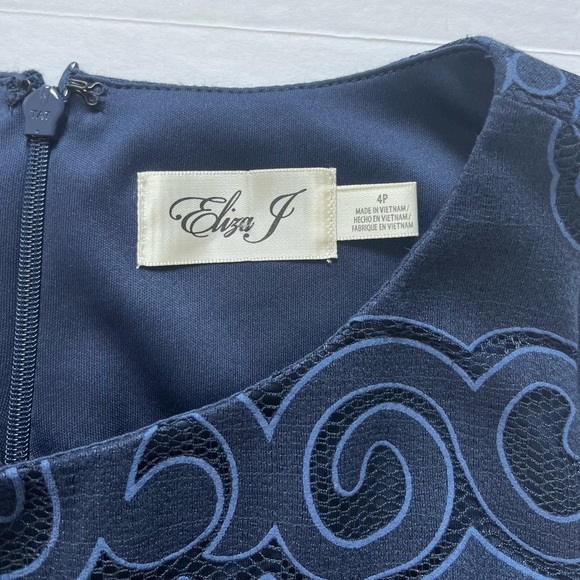 Eliza J Navy A-Line Lace Dress Sleeveless Size 4 P - Picture 3 of 9